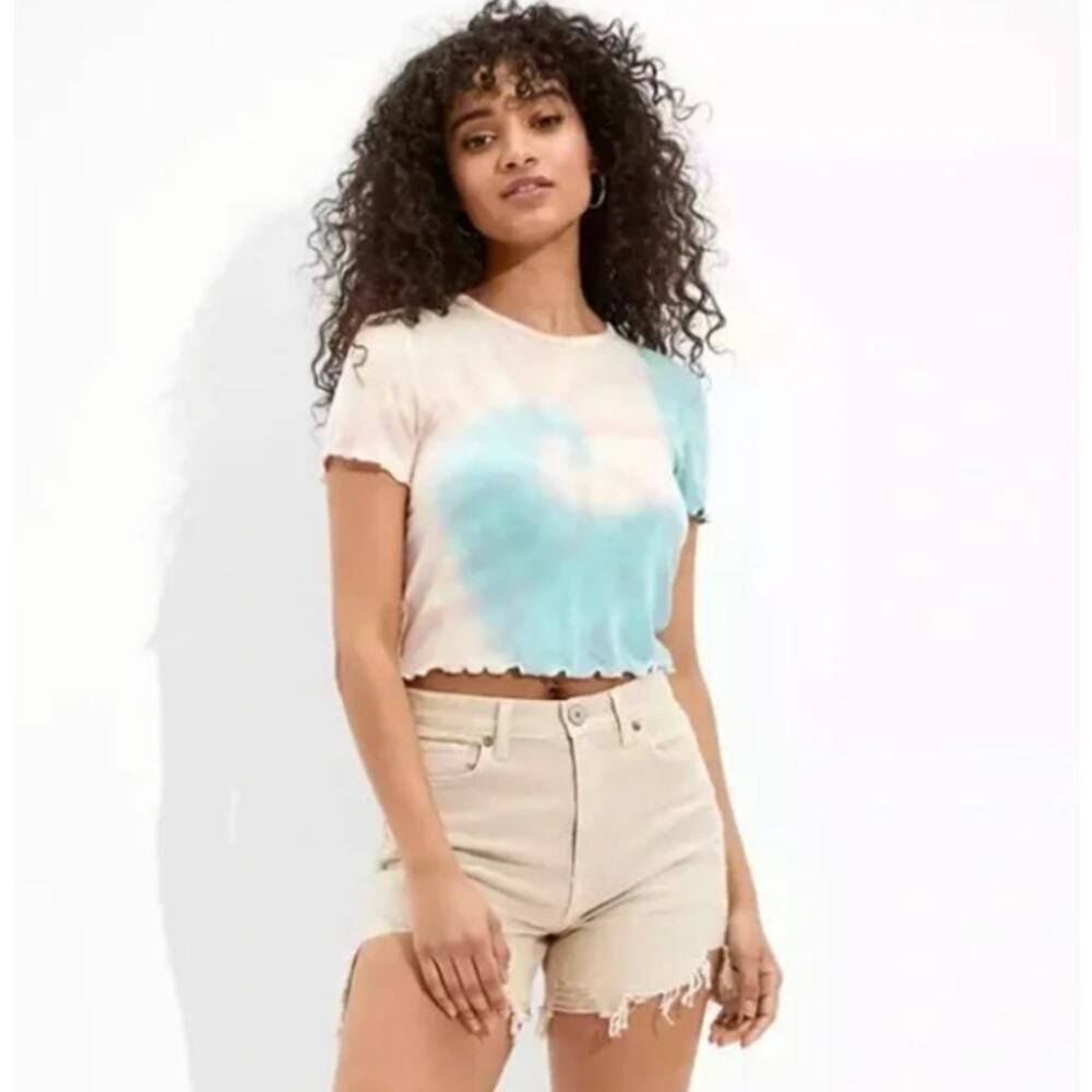New American Eagle Mom Shorts Tan Distressed High‎ Rise